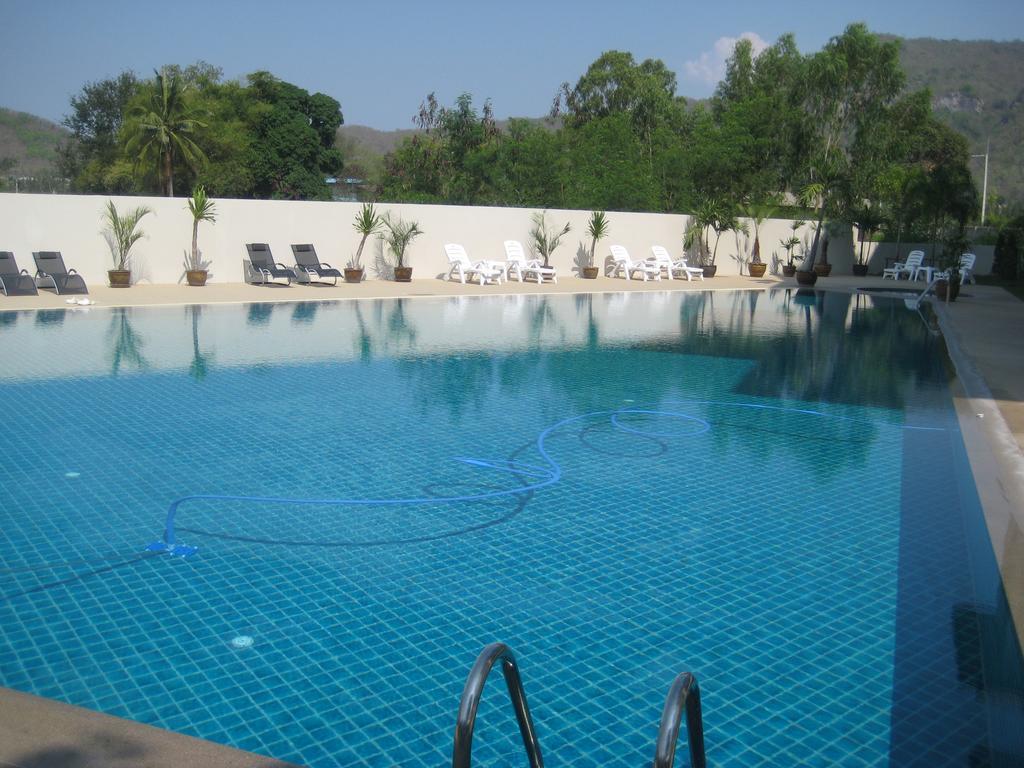 Tai-Pan Resort And Condominium هوا هين المظهر الخارجي الصورة
